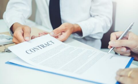 It can be confusing to know what’s standard and makes the most sense for your business. To choose the best partner, let’s go back to the basics on the key elements of an insurance recruiting contract.